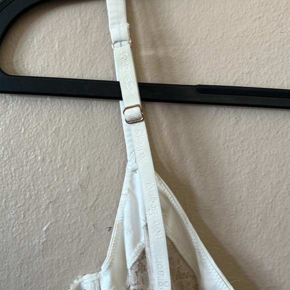 Autograph Cream Lace Slip Lingerie UK 32C / US 32B - Picture 9 of 16